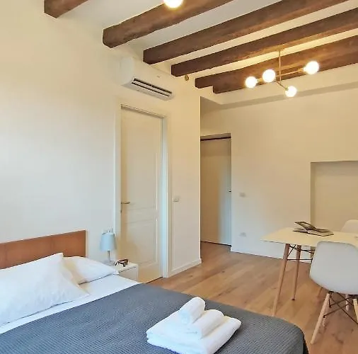 Navigli - Via Vigevano Apartment Mailand